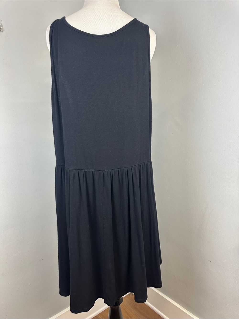 Torrid Babydoll Tank V-neck Criss Cross Sz 2X
Black - Picture 7 of 9